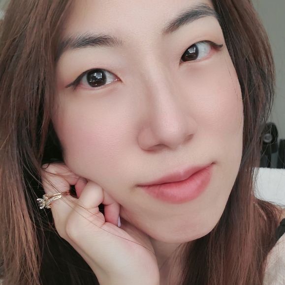 Meet your Posher, Kacey - Picture 3 of 4